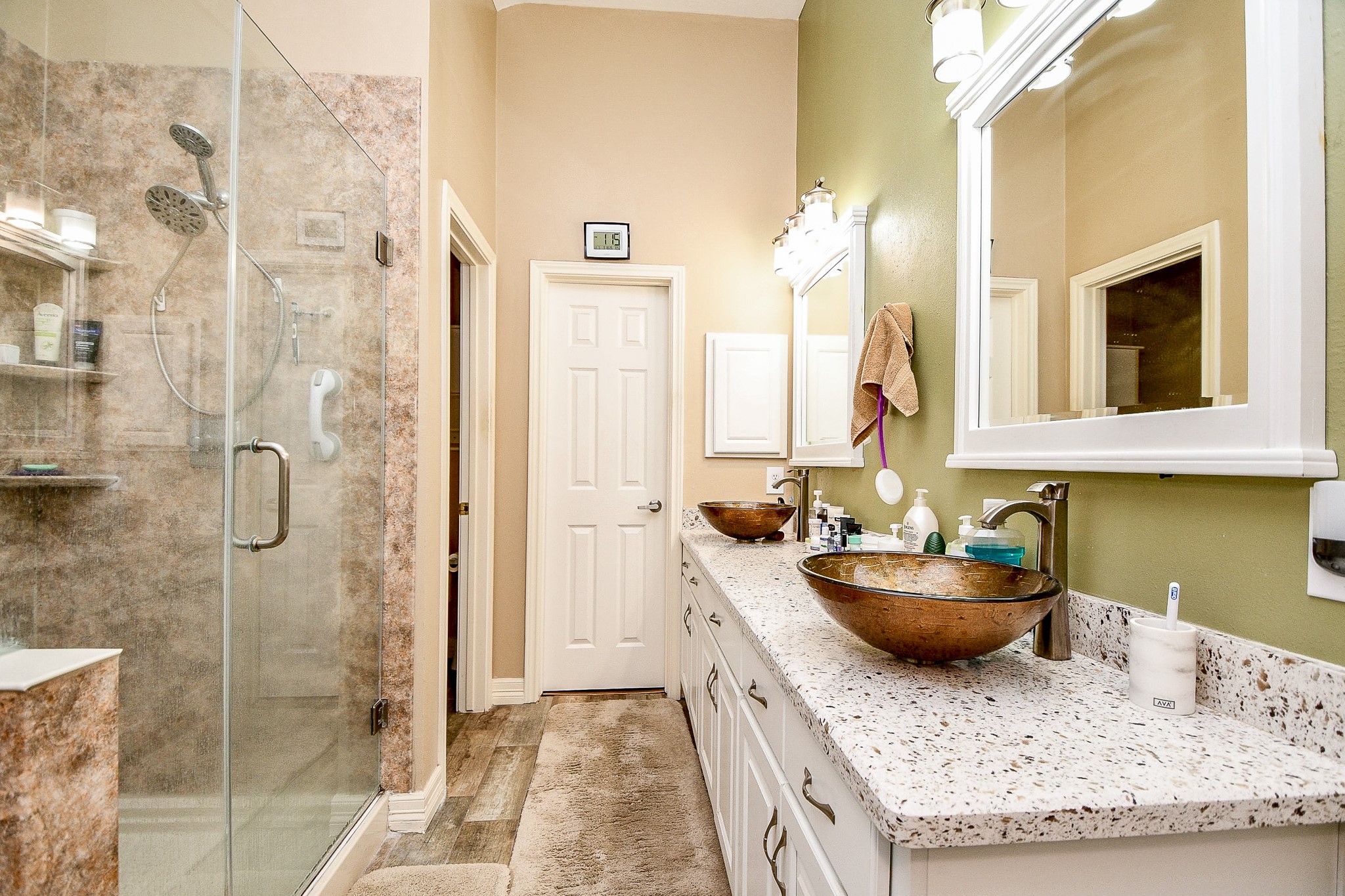 2910 Clayton Ridge Court Houston, TX 77082 - Photo 20 of 32 Other view of bathroom.