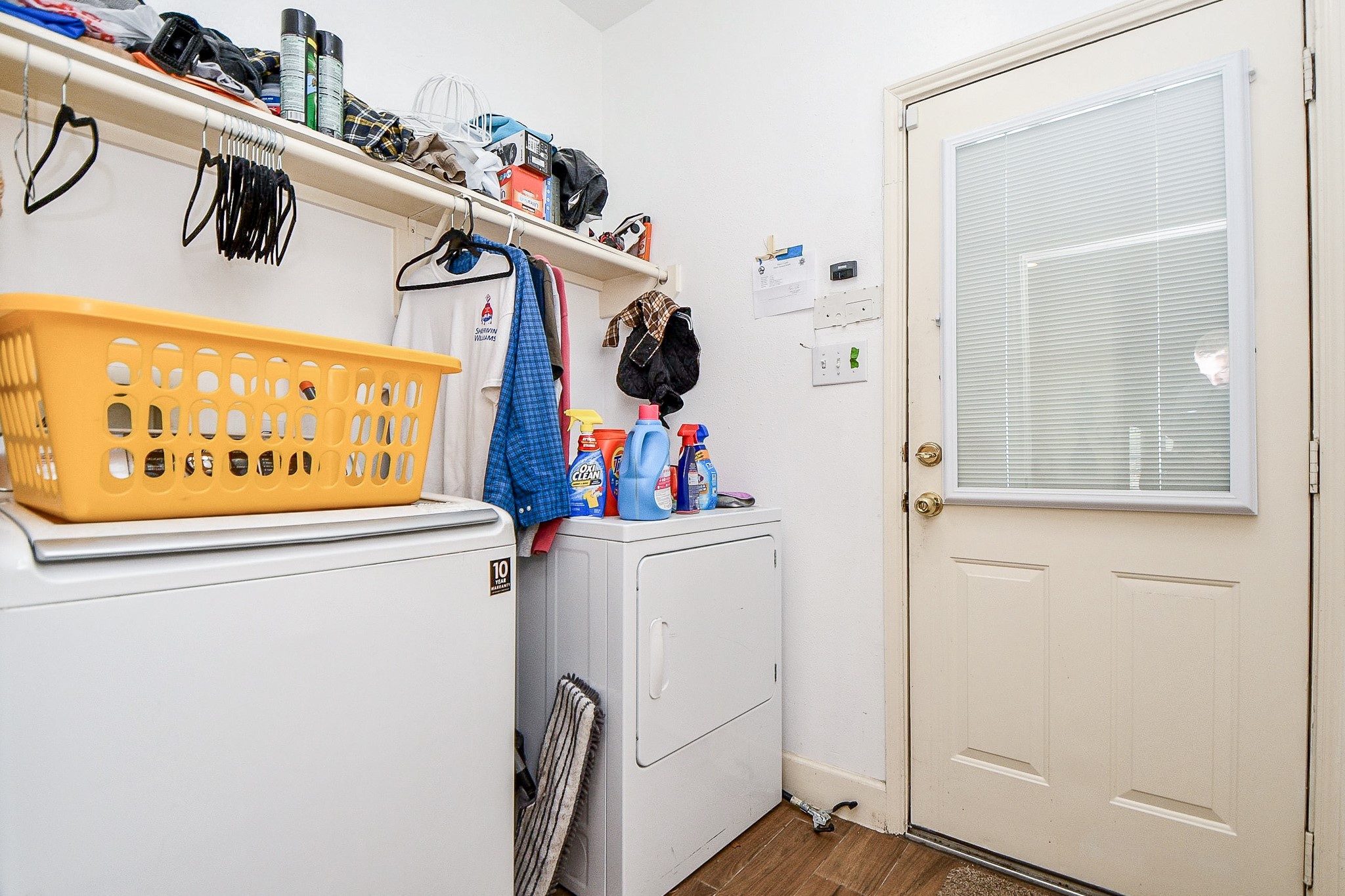 2910 Clayton Ridge Court Houston, TX 77082 - Photo 29 of 32 Laundry area.