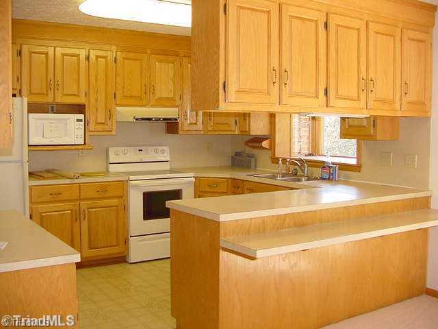 713 Crossingham Road Mount Airy, NC 27030 - Photo 12 of 16 Kitchen.