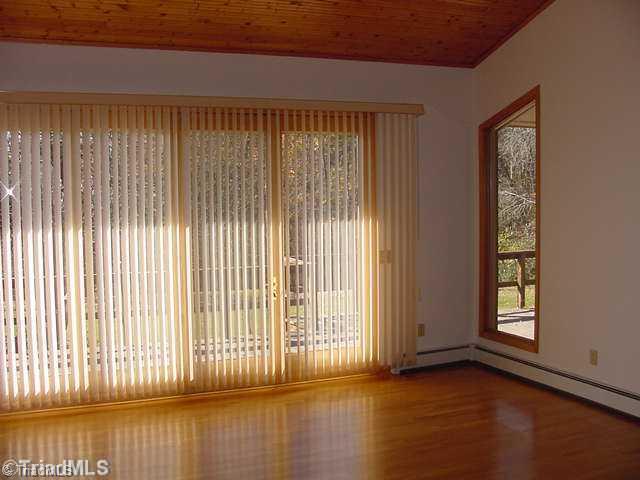 713 Crossingham Road Mount Airy, NC 27030 - Photo 9 of 16 Living Room.
