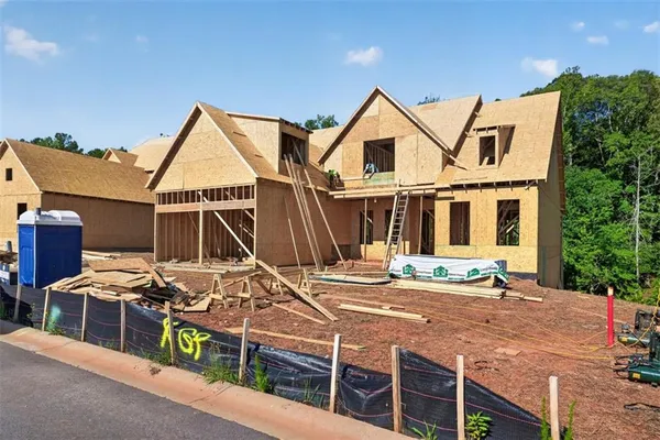 $962,469 | 255 Lk Vista Drive, Statham, GA 30666