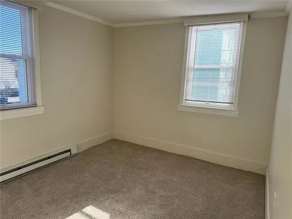 $2,000 | 33 St Elizabeth Street, Unit 2, Bristol, RI 02809