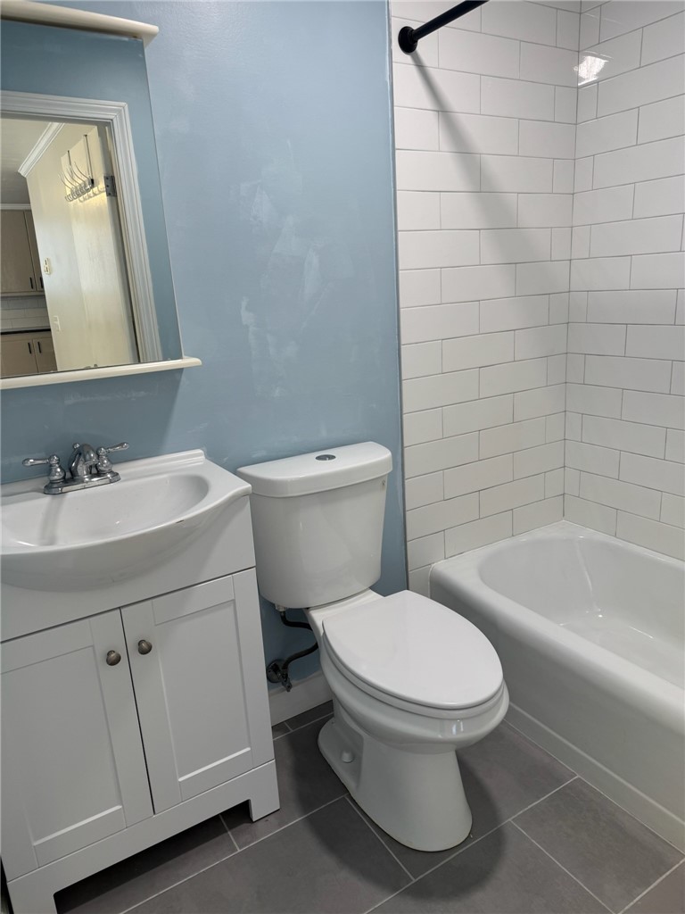 33 St Elizabeth Street, Unit 2 Bristol, RI 02809 - Photo 18 of 24
