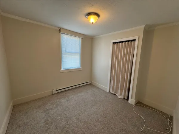 $2,000 | 33 St Elizabeth Street, Unit 2, Bristol, RI 02809