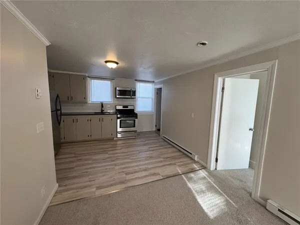 $2,000 | 33 St Elizabeth Street, Unit 2, Bristol, RI 02809