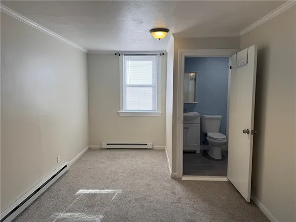 $2,000 | 33 St Elizabeth Street, Unit 2, Bristol, RI 02809