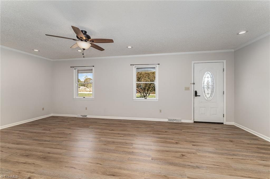 4104 Wickenham Road Walkertown, NC 27051 - Photo 7 of 30 Gallery Image 7
