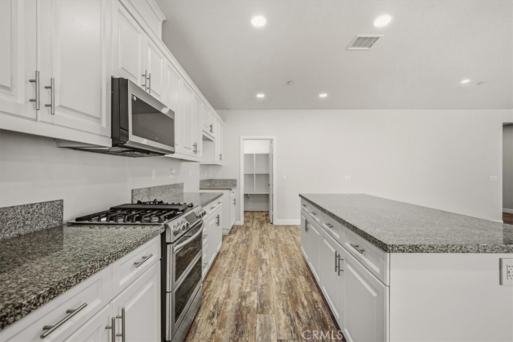 20972 Center Street Riverside, CA 92507 - Photo 12 of 41 Gallery Image 12