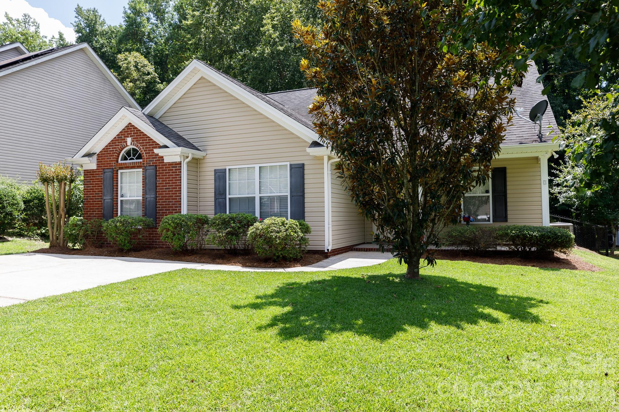 138 Pheasant Ridge Circle York, SC 29745 - Photo 3 of 24 Gallery Image 3