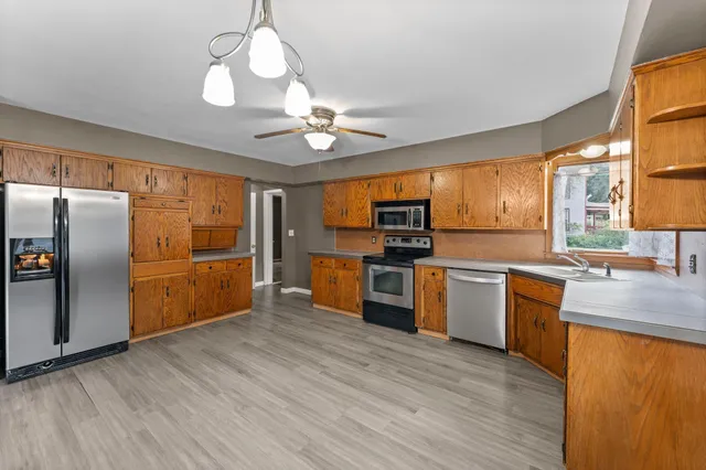 $340,000 | 1200 Summit Avenue, St. Paul Park, MN 55071