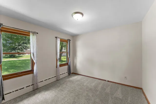 $340,000 | 1200 Summit Avenue, St. Paul Park, MN 55071