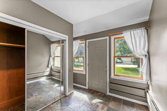 $340,000 | 1200 Summit Avenue, St. Paul Park, MN 55071