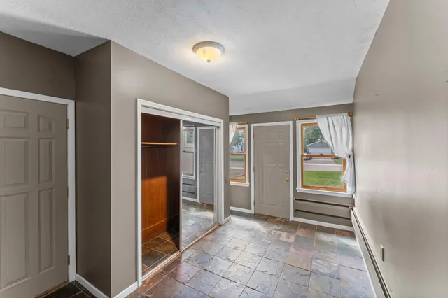 $340,000 | 1200 Summit Avenue, St. Paul Park, MN 55071