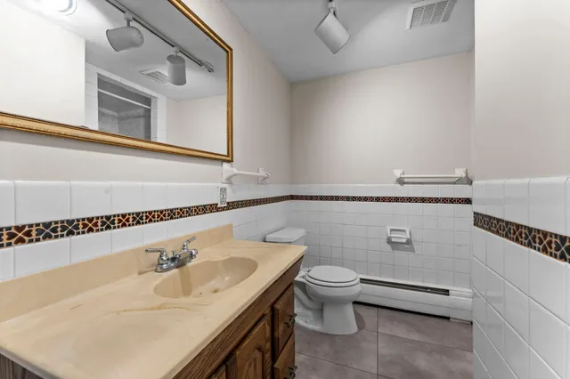 $340,000 | 1200 Summit Avenue, St. Paul Park, MN 55071