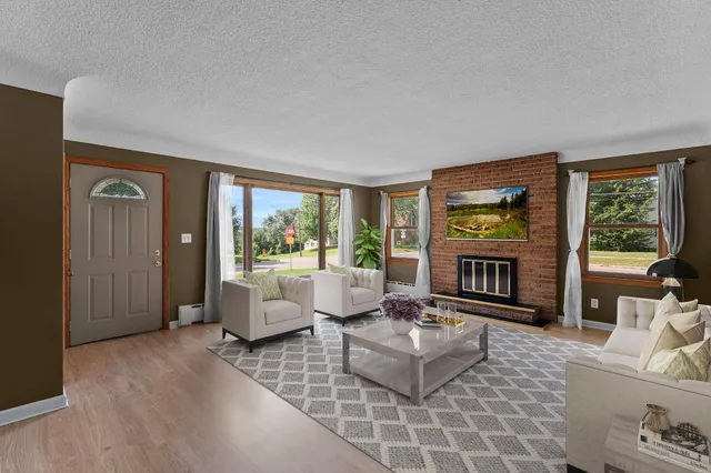 $340,000 | 1200 Summit Avenue, St. Paul Park, MN 55071