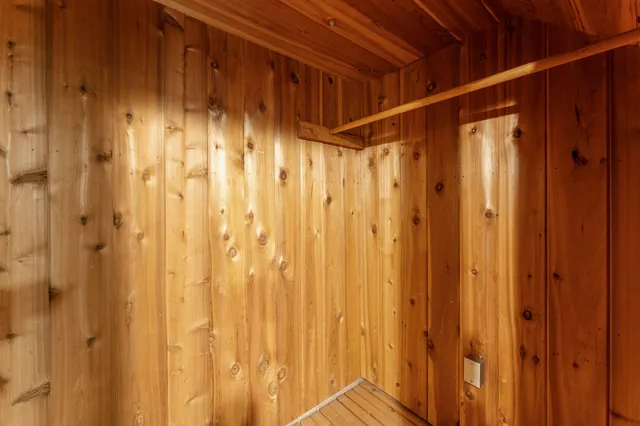 $340,000 | 1200 Summit Avenue, St. Paul Park, MN 55071