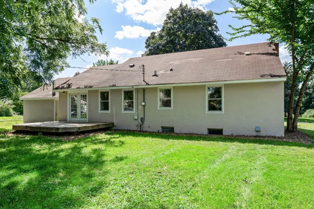 $340,000 | 1200 Summit Avenue, St. Paul Park, MN 55071