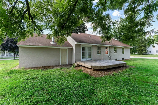 $340,000 | 1200 Summit Avenue, St. Paul Park, MN 55071