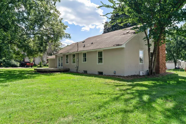 $340,000 | 1200 Summit Avenue, St. Paul Park, MN 55071