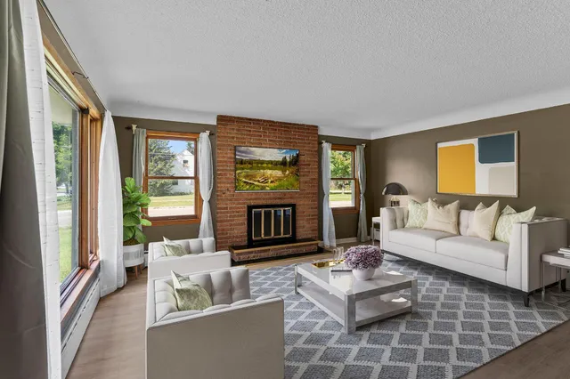 $340,000 | 1200 Summit Avenue, St. Paul Park, MN 55071