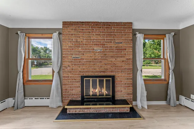 $340,000 | 1200 Summit Avenue, St. Paul Park, MN 55071