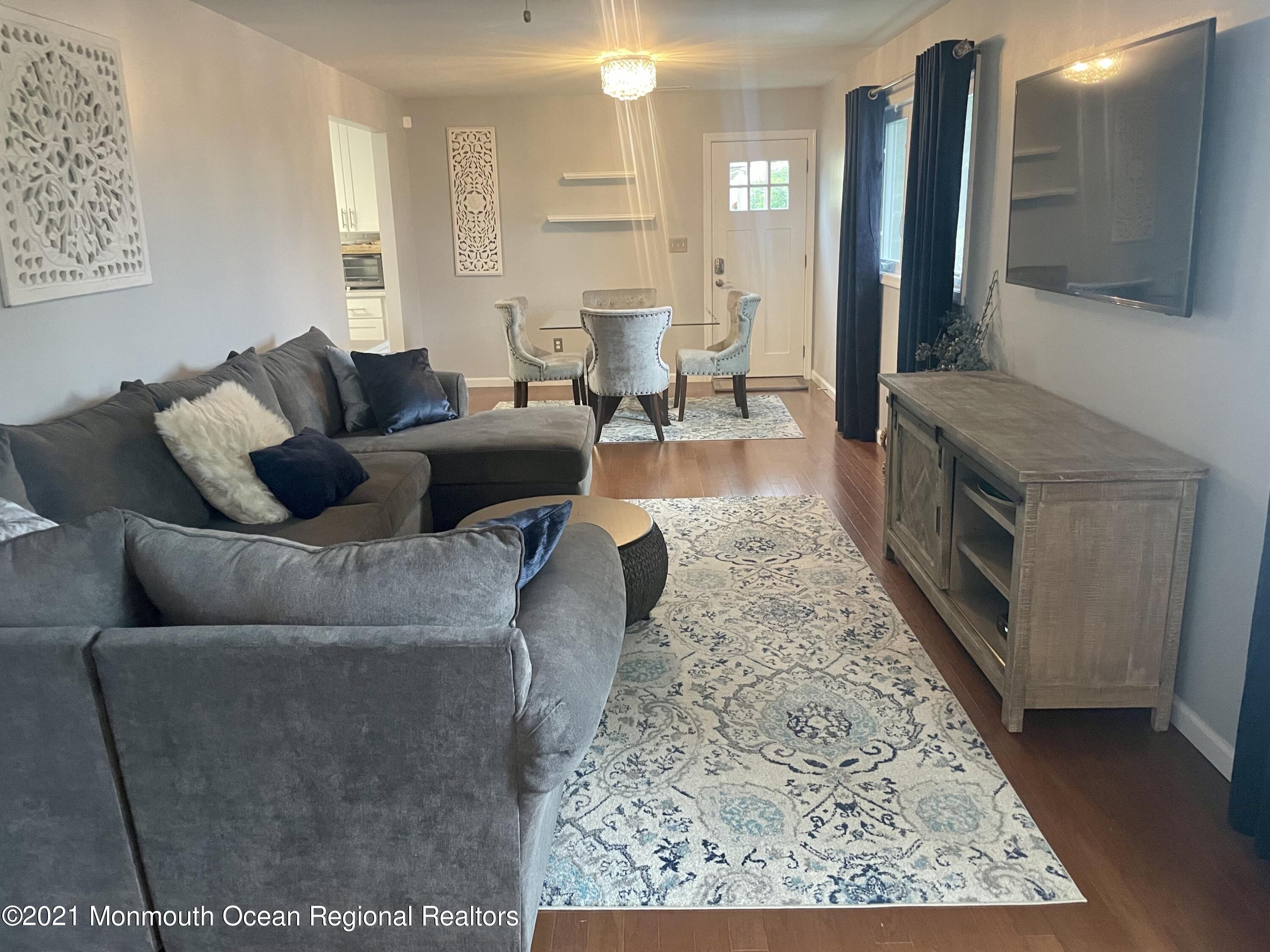 148 Pinewood Road Toms River, NJ 08753 - Photo 13 of 33 QuTblv2oTlCYzhlBtL1xuw