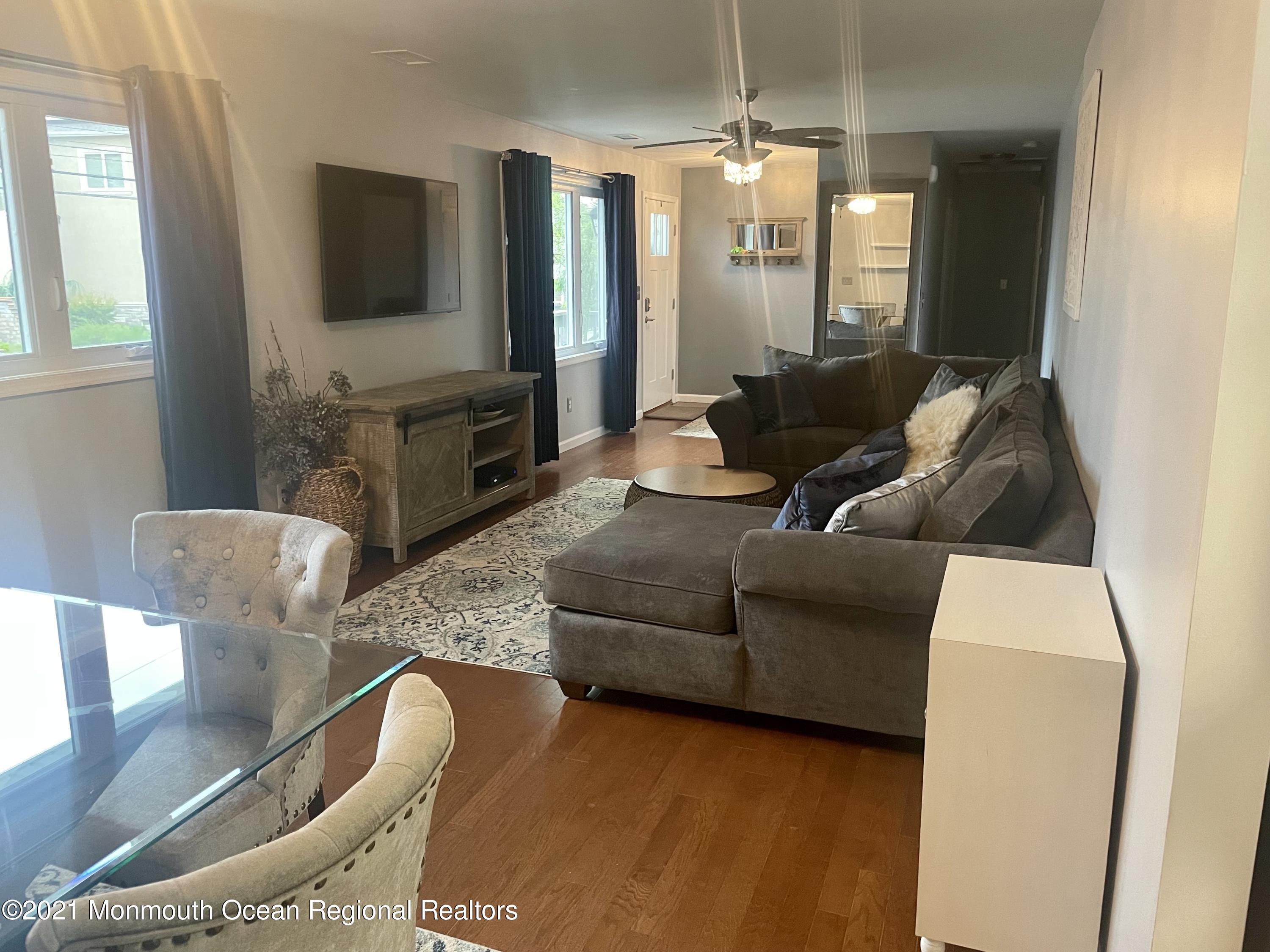 148 Pinewood Road Toms River, NJ 08753 - Photo 14 of 33 OYZ4czveTTeMJ4fA586M8w