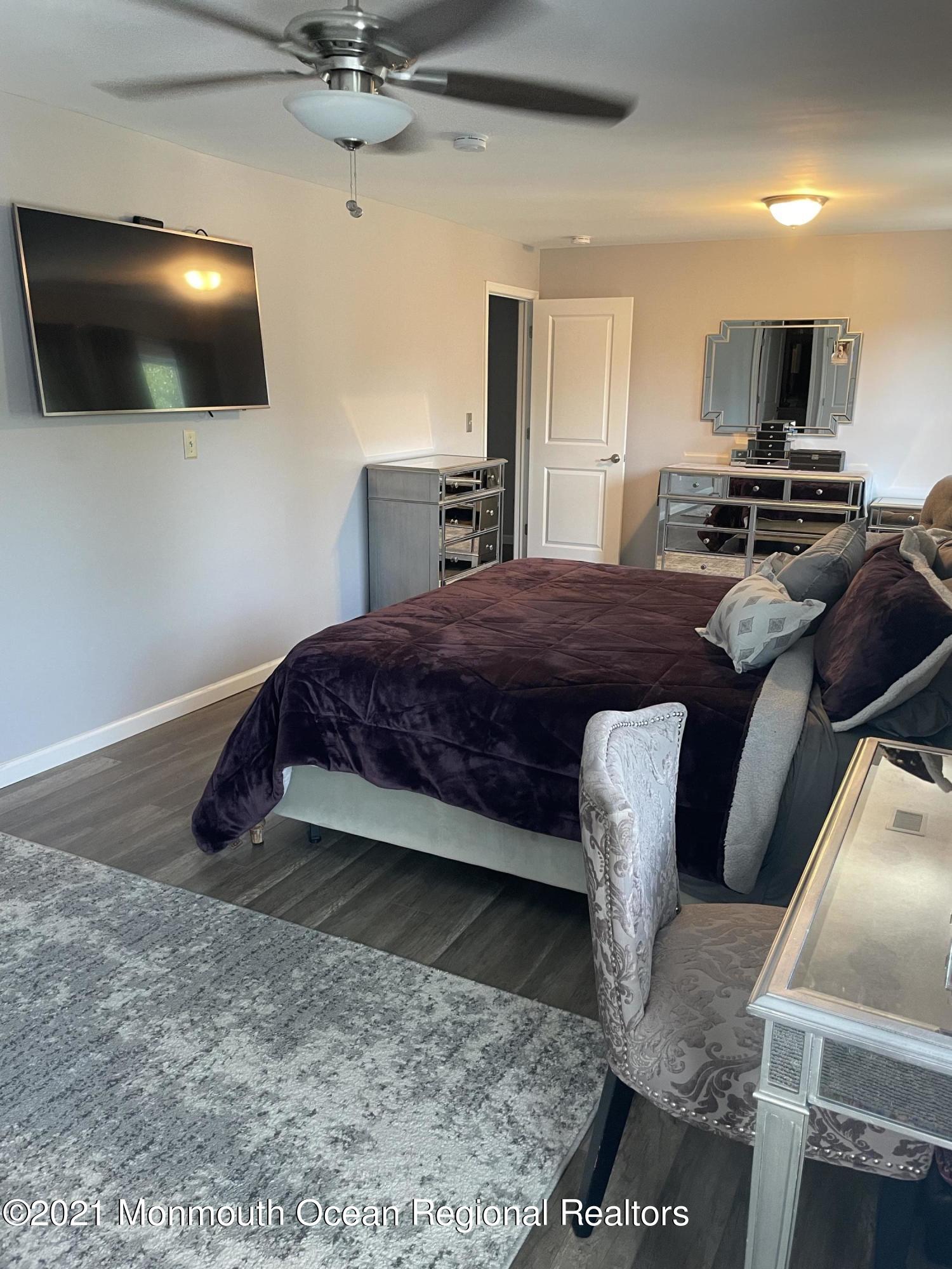 148 Pinewood Road Toms River, NJ 08753 - Photo 23 of 33 CLx%0J3DQ36tNEpnvRWEOg