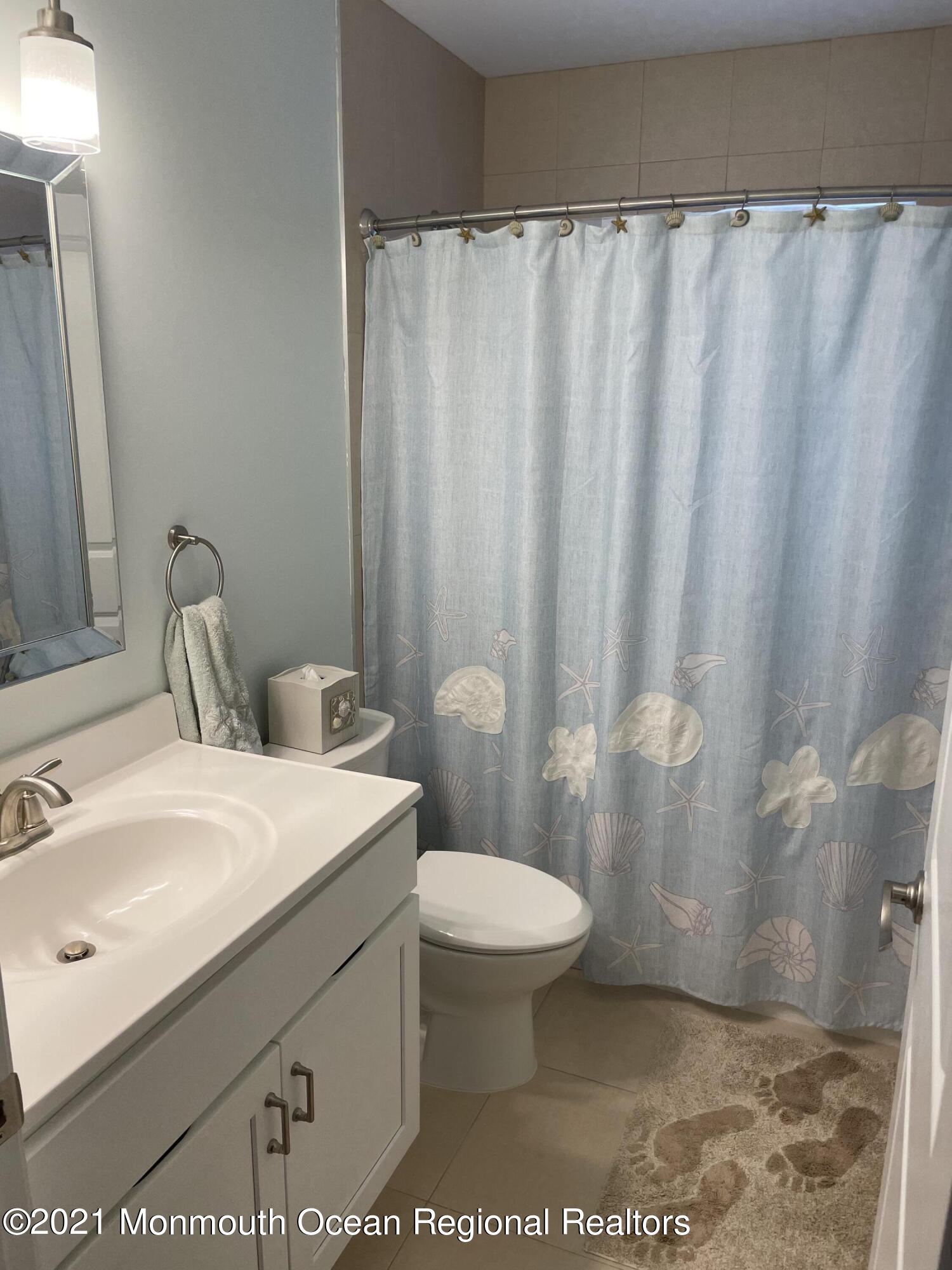 148 Pinewood Road Toms River, NJ 08753 - Photo 32 of 33 G0M4xIR%Ra6OtEM2lMS+7Q
