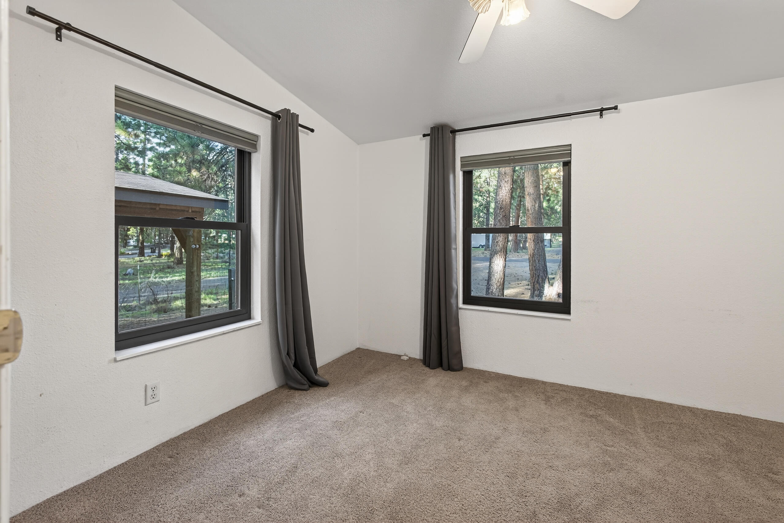 60097 Agate Road Bend, OR 97702 - Photo 20 of 48 Gallery Image 20