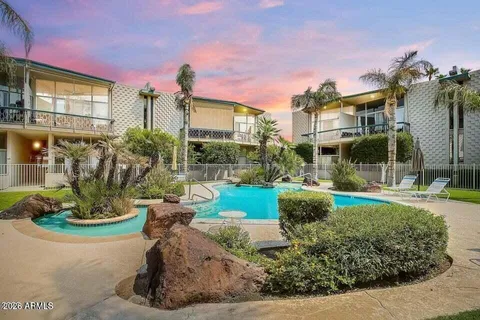 $525,000 | 334 West Medlock Drive, Unit D102, Phoenix, AZ 85013