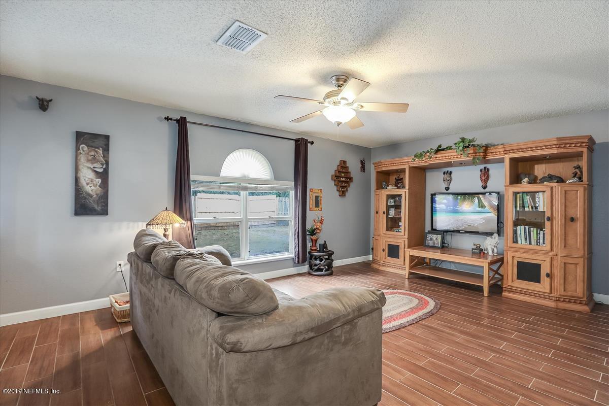 12452 Hickory Forest Road Jacksonville, FL 32226 - Photo 8 of 23 Family Room