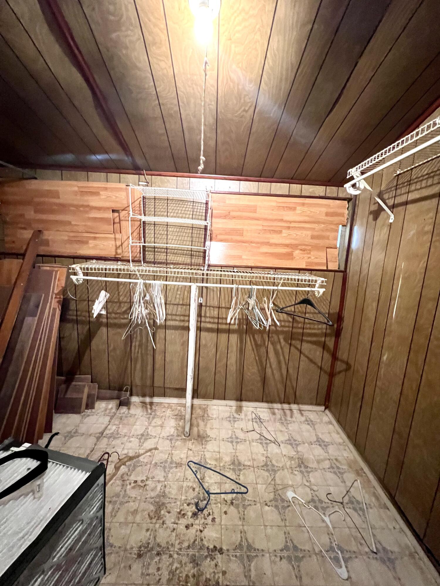 407 North Jenkins Road Rossville, GA 30741 - Photo 12 of 19 Large closet