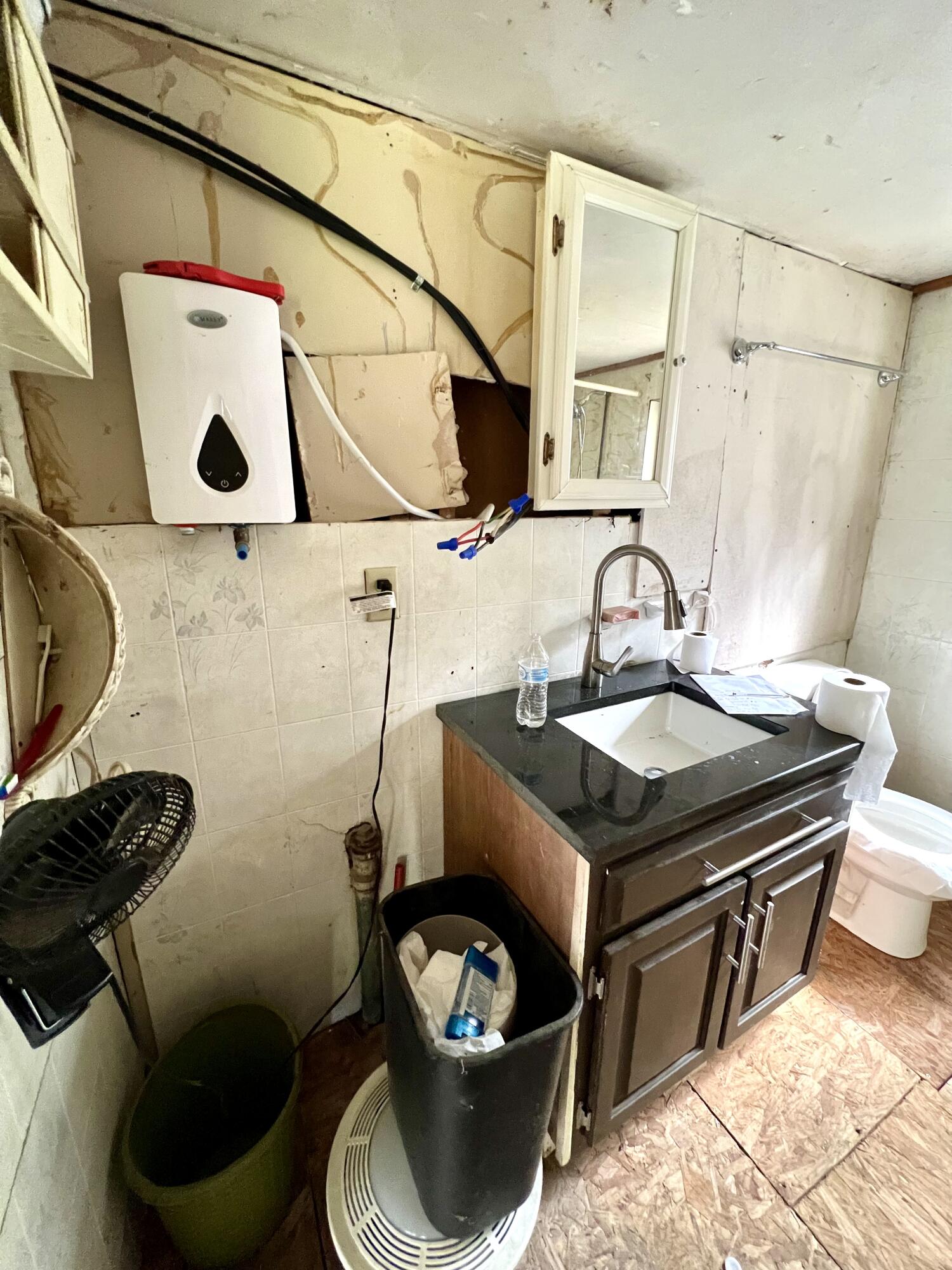 407 North Jenkins Road Rossville, GA 30741 - Photo 7 of 19 Vanity