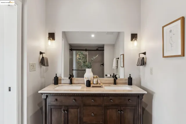 $995,000 | 6300 Shattuck Avenue, Unit 1, Oakland, CA 94609