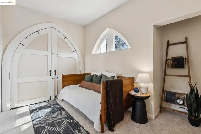 $995,000 | 6300 Shattuck Avenue, Unit 1, Oakland, CA 94609