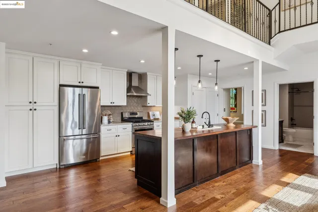 $995,000 | 6300 Shattuck Avenue, Unit 1, Oakland, CA 94609