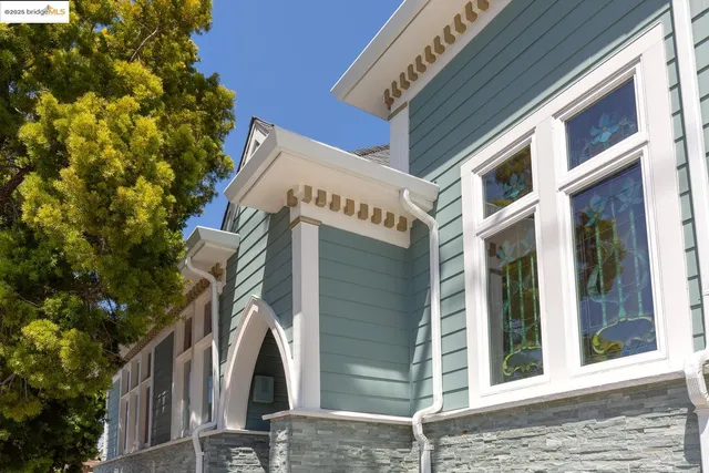 $995,000 | 6300 Shattuck Avenue, Unit 1, Oakland, CA 94609