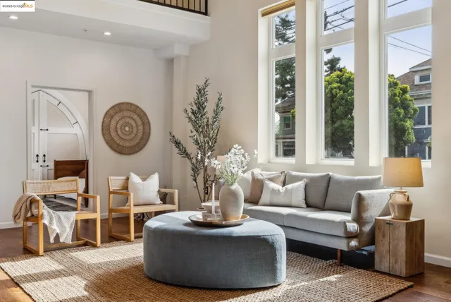 $995,000 | 6300 Shattuck Avenue, Unit 1, Oakland, CA 94609