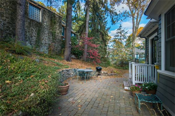 27 Brantwood Road Arlington, MA 02476 - Photo 25 of 30 Gallery Image 25