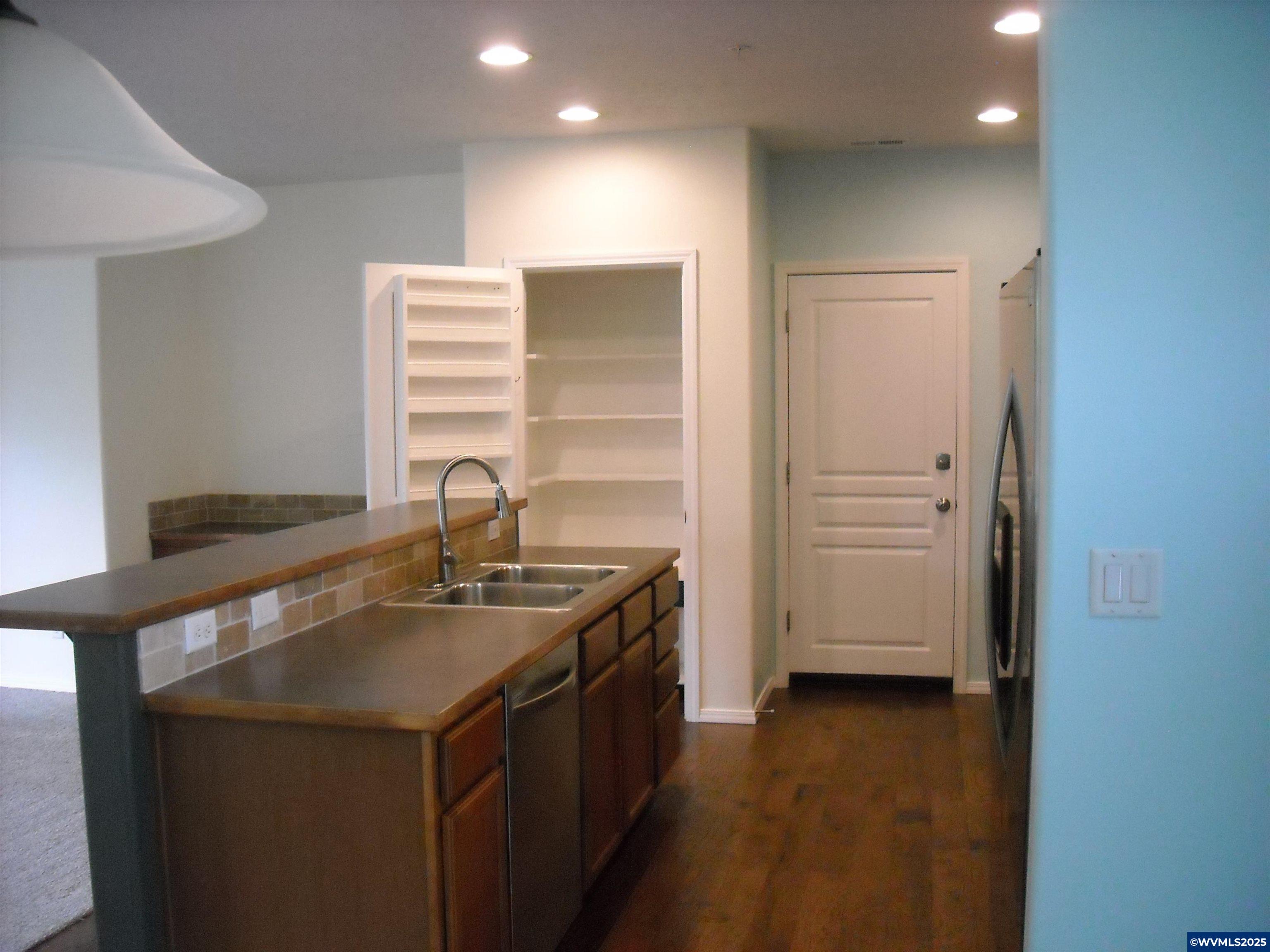 840 North Pointe Drive Northwest Albany, OR 97321 - Photo 10 of 30