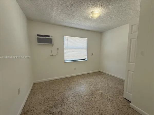 $1,350 | 59 West 26th Street, Unit 6, Hialeah, FL 33010