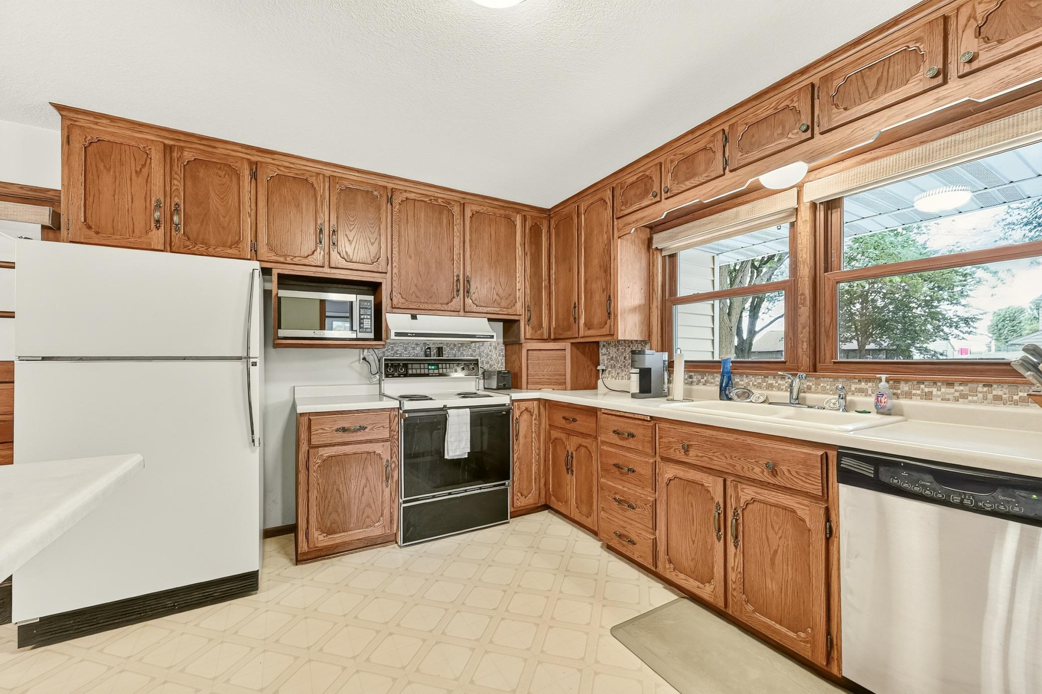 1114 13th Avenue Northwest Rochester, MN 55901 - Photo 12 of 37