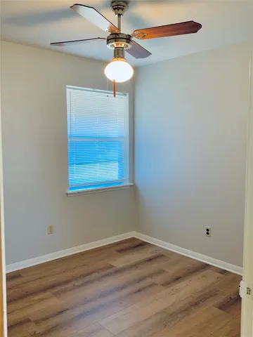 $1,450 | 225 Crest Hill Drive, Conroe, TX 77301