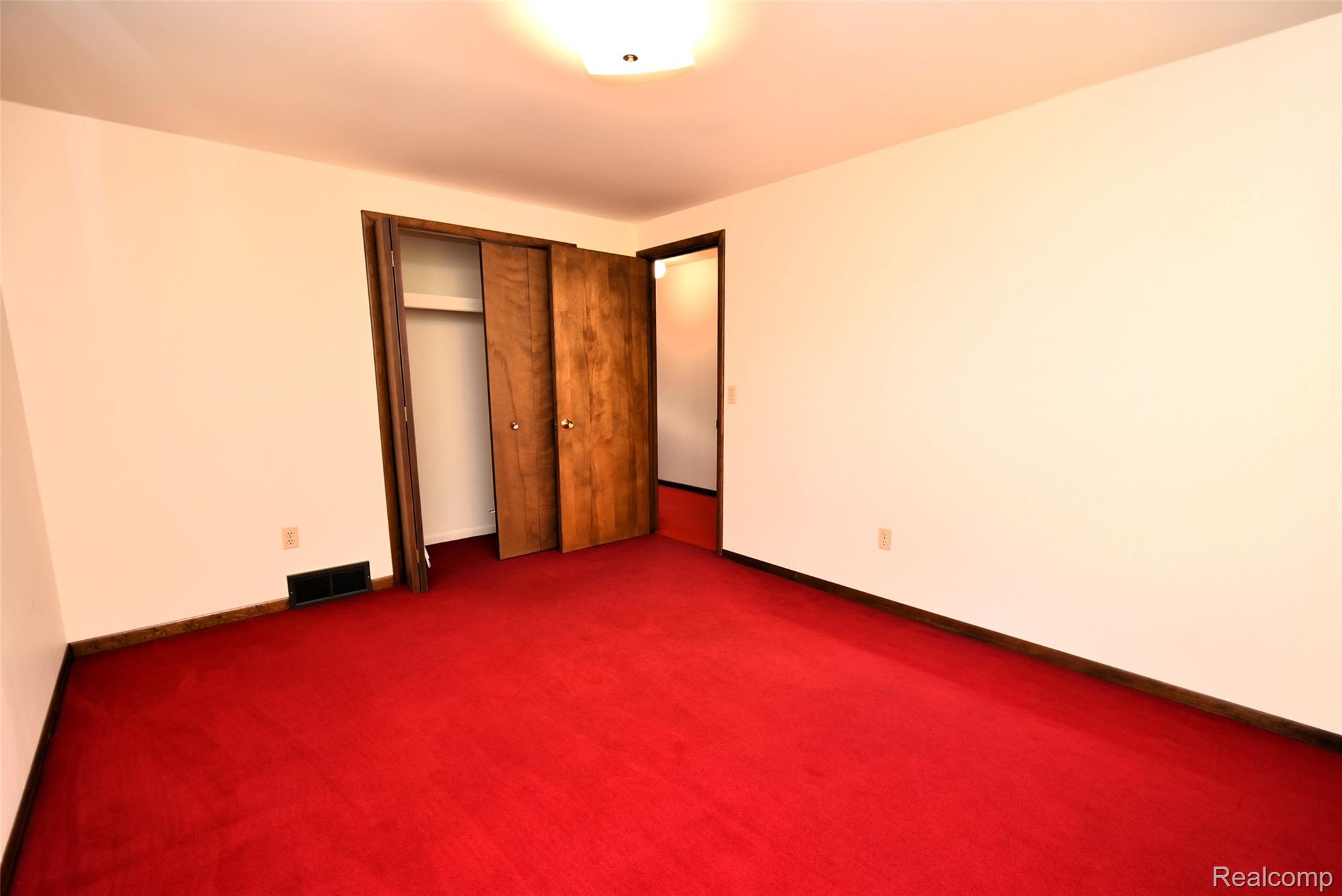 2356 Rochester Road Leonard, MI 48367 - Photo 28 of 40 DSC_9994.JPG