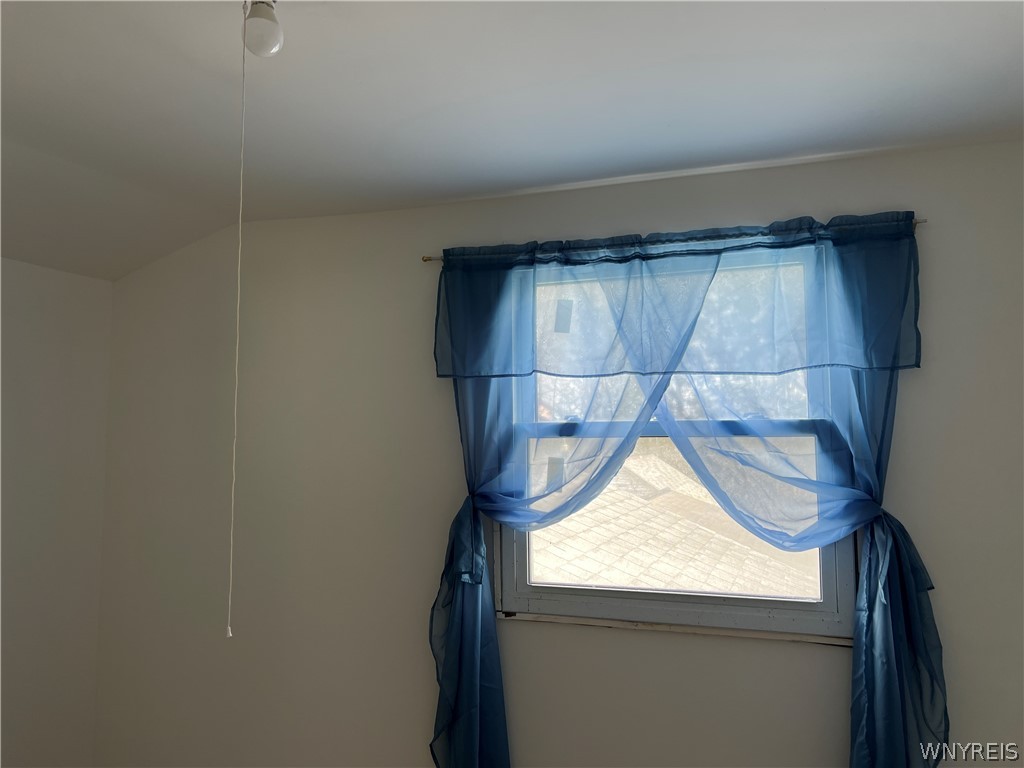 7259 Main Street Pike, NY 14066 - Photo 34 of 48
