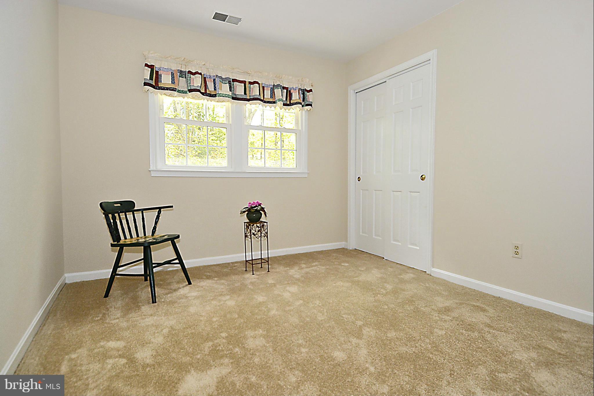 3203 Shoreview Road Triangle, VA 22172 - Photo 19 of 30 Spacious 2nd bedroom w/ good closet space