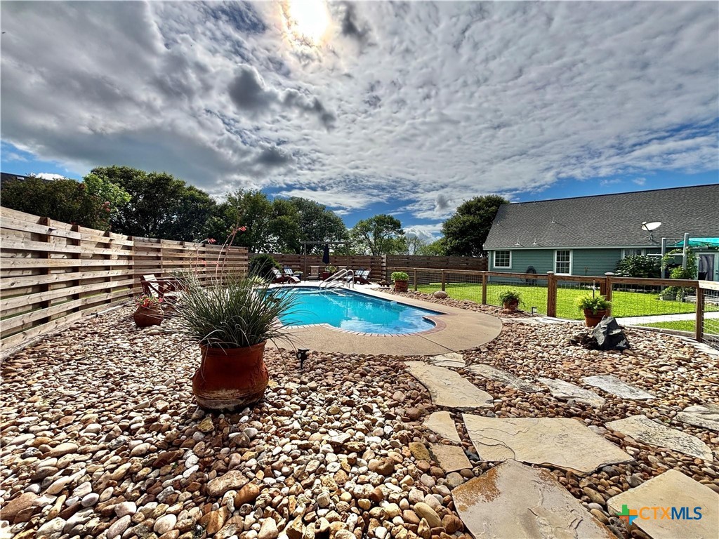 509 Seakist Road Port Lavaca, TX 77979 - Photo 10 of 48 Gallery Image 10