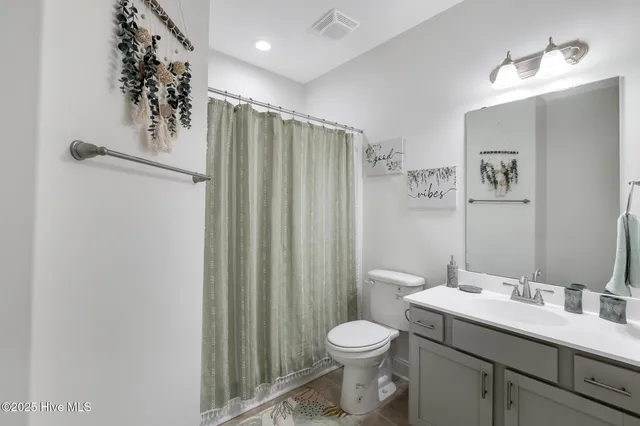 $2,500 | 102 Orca Way, Cedar Point, NC 28584