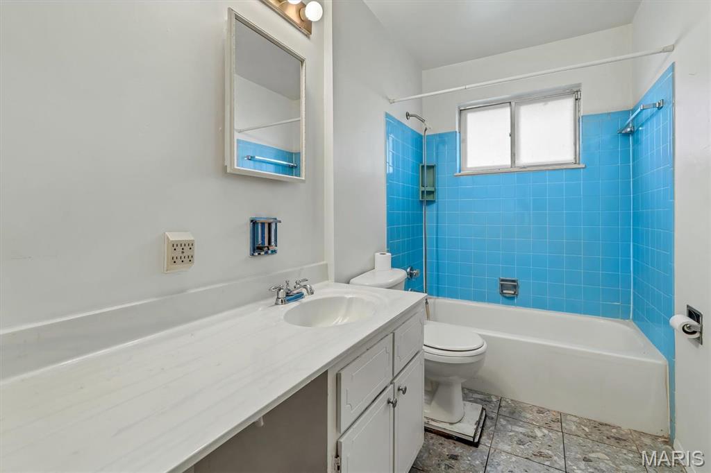 2536 Wellesley High Ridge, MO 63049 - Photo 19 of 21